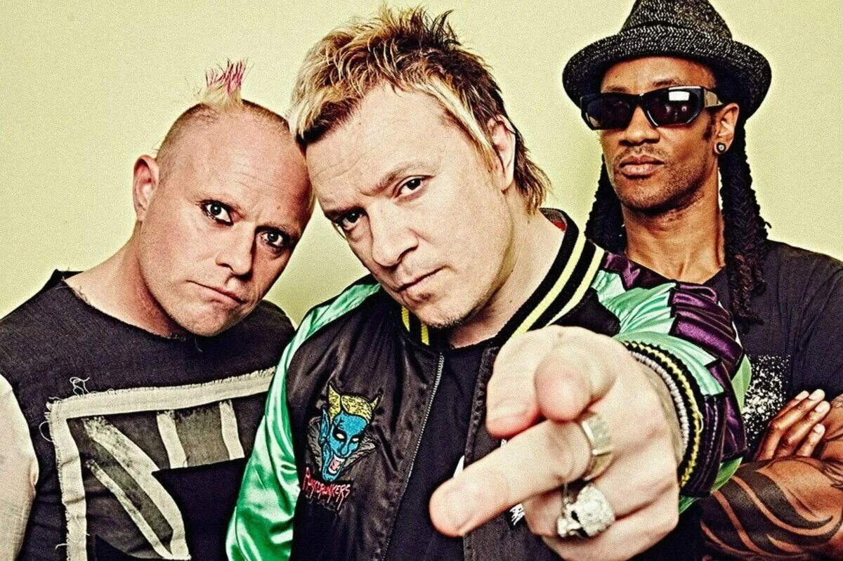 Зарубежные группы за россию. Группа the Prodigy. Группа the Prodigy 1997. Группа the Prodigy 1990. The Prodigy фото группы.