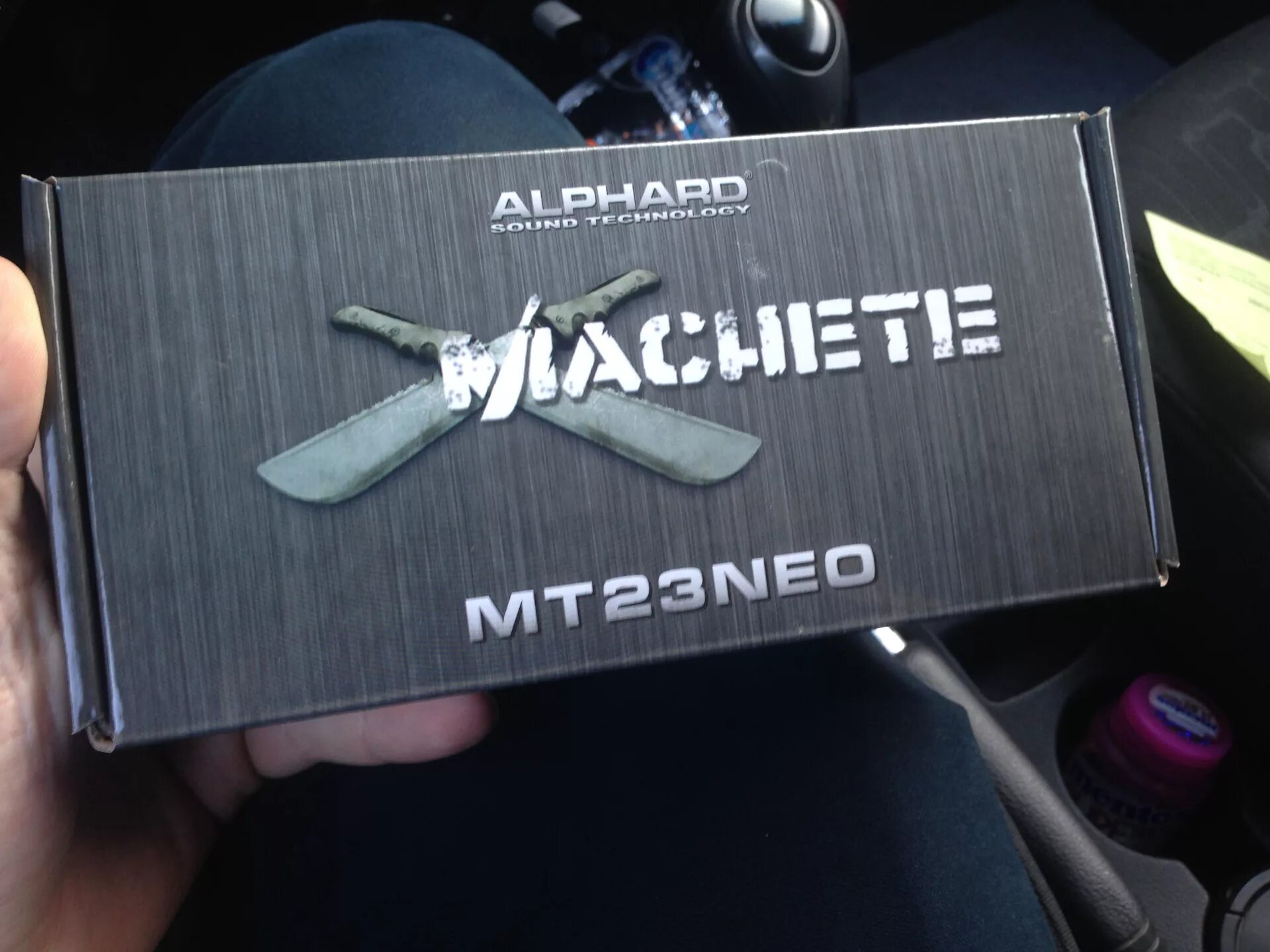 Наклейки мачете автозвук. Мачете фирма Автозвука. Автозвук бренды Machete. Мачете лого автозвук. Мачете концерт в москве