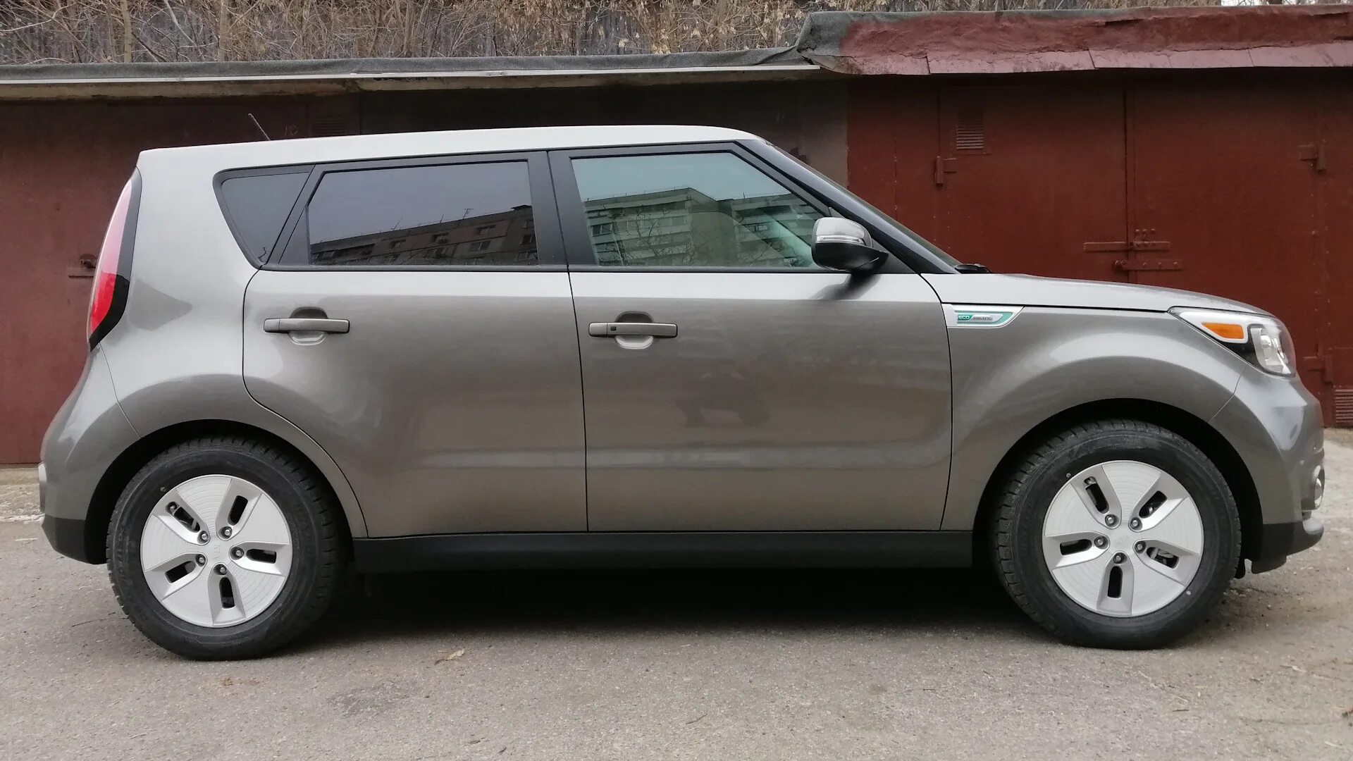 Шины соул. 215 60 r17 киа соул 3. Шины на киа соул ат. Злая резина на kia soul 3. 205 65 r16 kia soul.