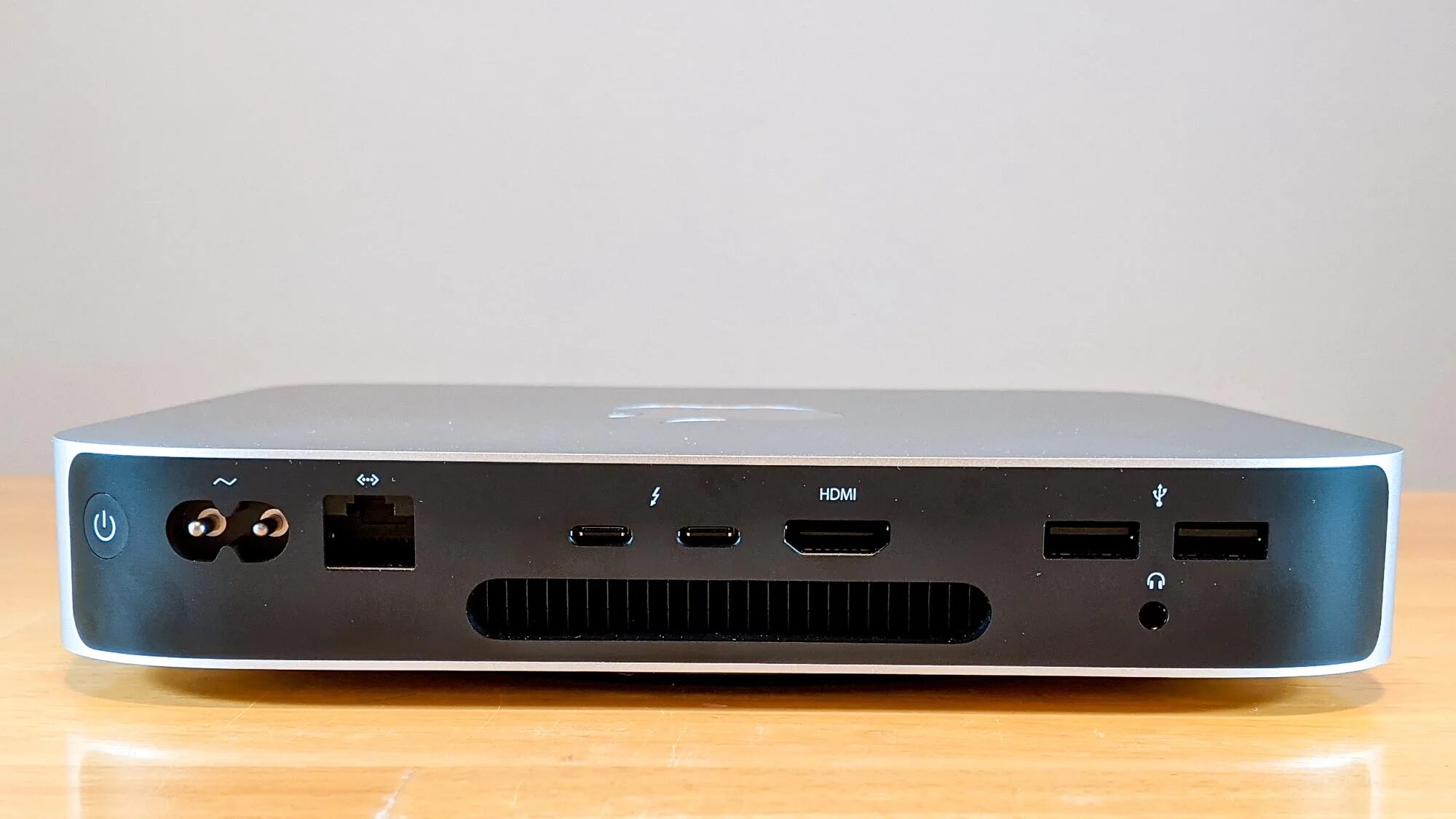 Mac Mini 2020 m1. Apple Mac Mini m1 2020. Mac Mini m1 Pro. Mac Mini m1 Порты. Mega mini m1 купить