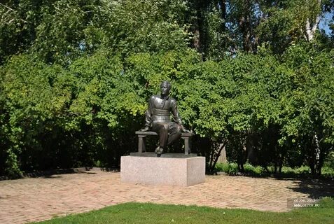 Памятник лермонтову в тарханах