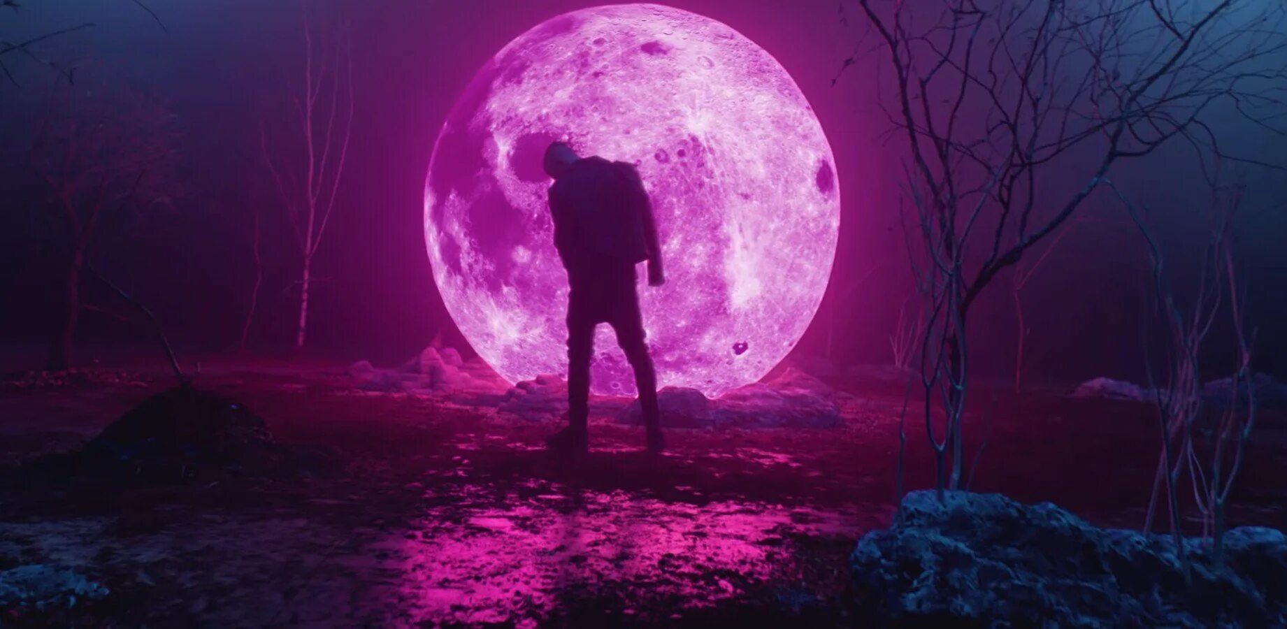 Розовая луна песня. Pharaoh рэпер. Одним целым. Фиолетовая Луна. Розовая Луна.