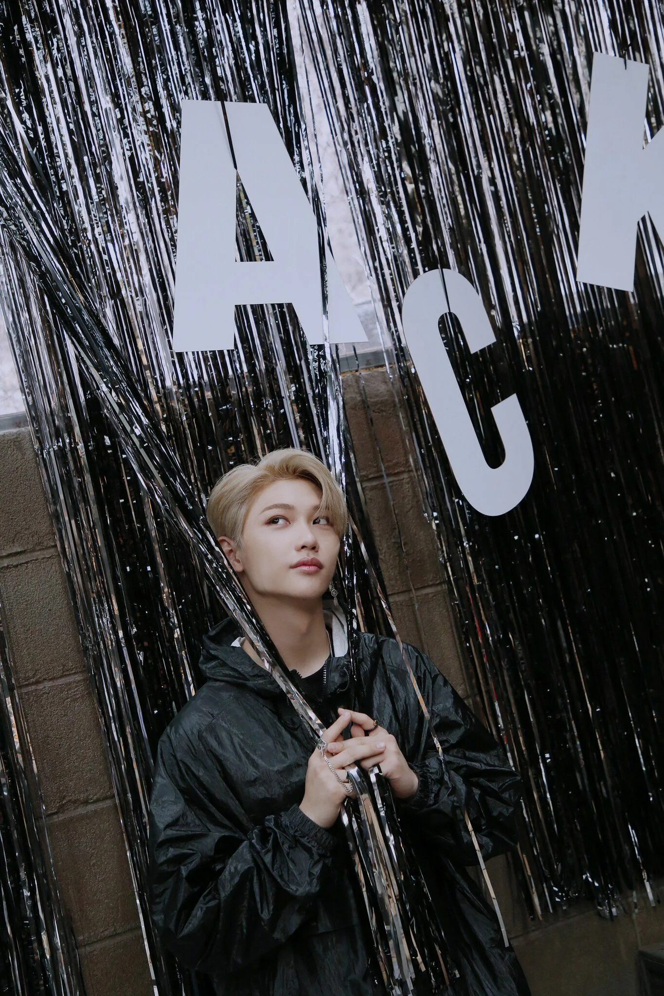 Stray kids заставка телефона. Минхо stray kids 2021. Телефоны stray kids. Чехол на редми 9 с с бтс. Stray kids заставка телефона.
