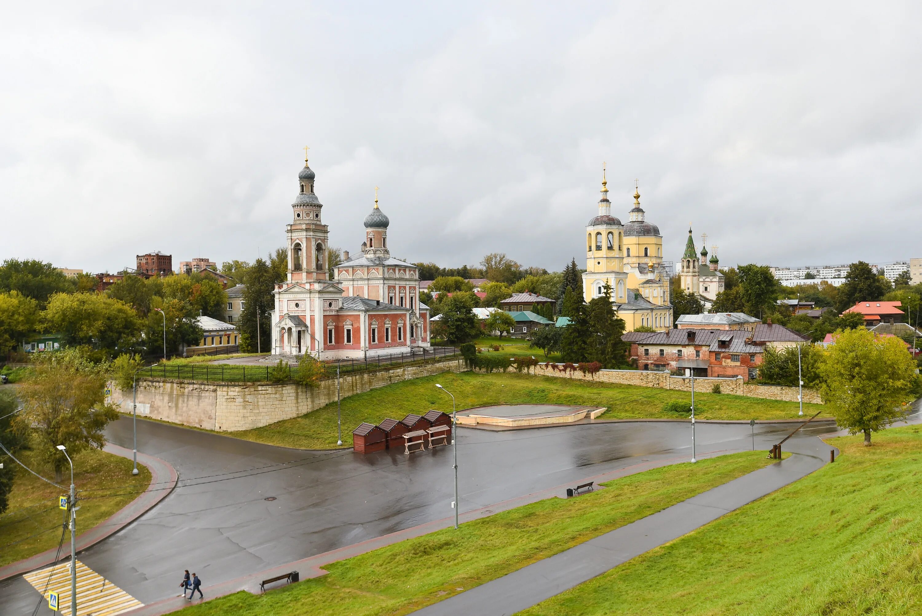 Подмосковный город в честь реки. Город Серпухов Московской области. Серпухов центр города. Серпухов исторический центр. Серпухов 1339.