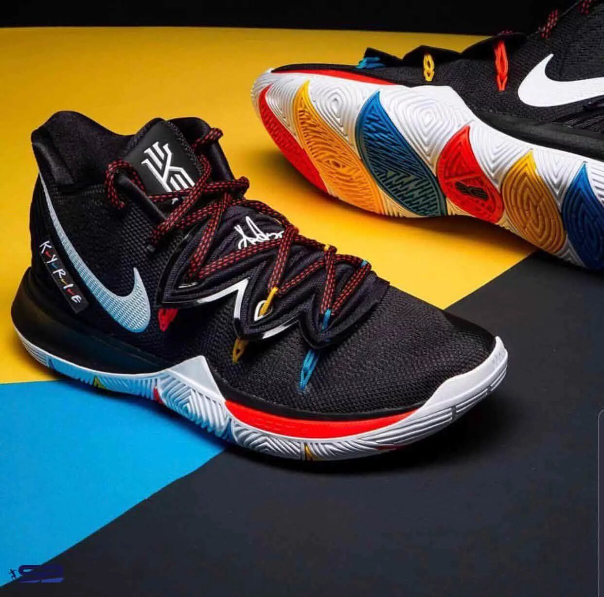 Купить кроссовки карри. Nike кроссовки Kyrie 5. Баскетбольные кроссовки Кайри 5. Nike Kyrie 7 баскетбольные. Баскетбольные кроссовки Nike Kyrie.