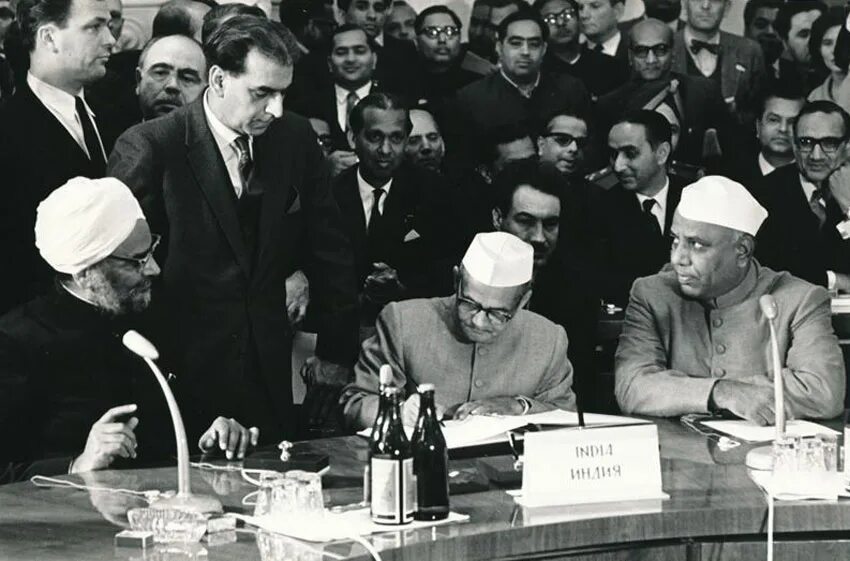 Декларация 1966. Ташкентская декларация 1966. аюб хан шастри ташкентская декларация. ташкентская конференция 1966. шастри ташкент.