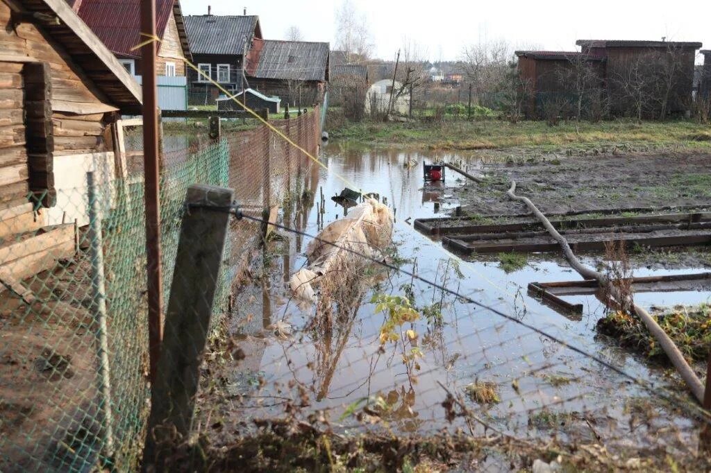Погода демянск на 2 недели. Демянск новгородская область наводнение. наводнение в демянске 2025. потоп в демянске. демянск затопило.