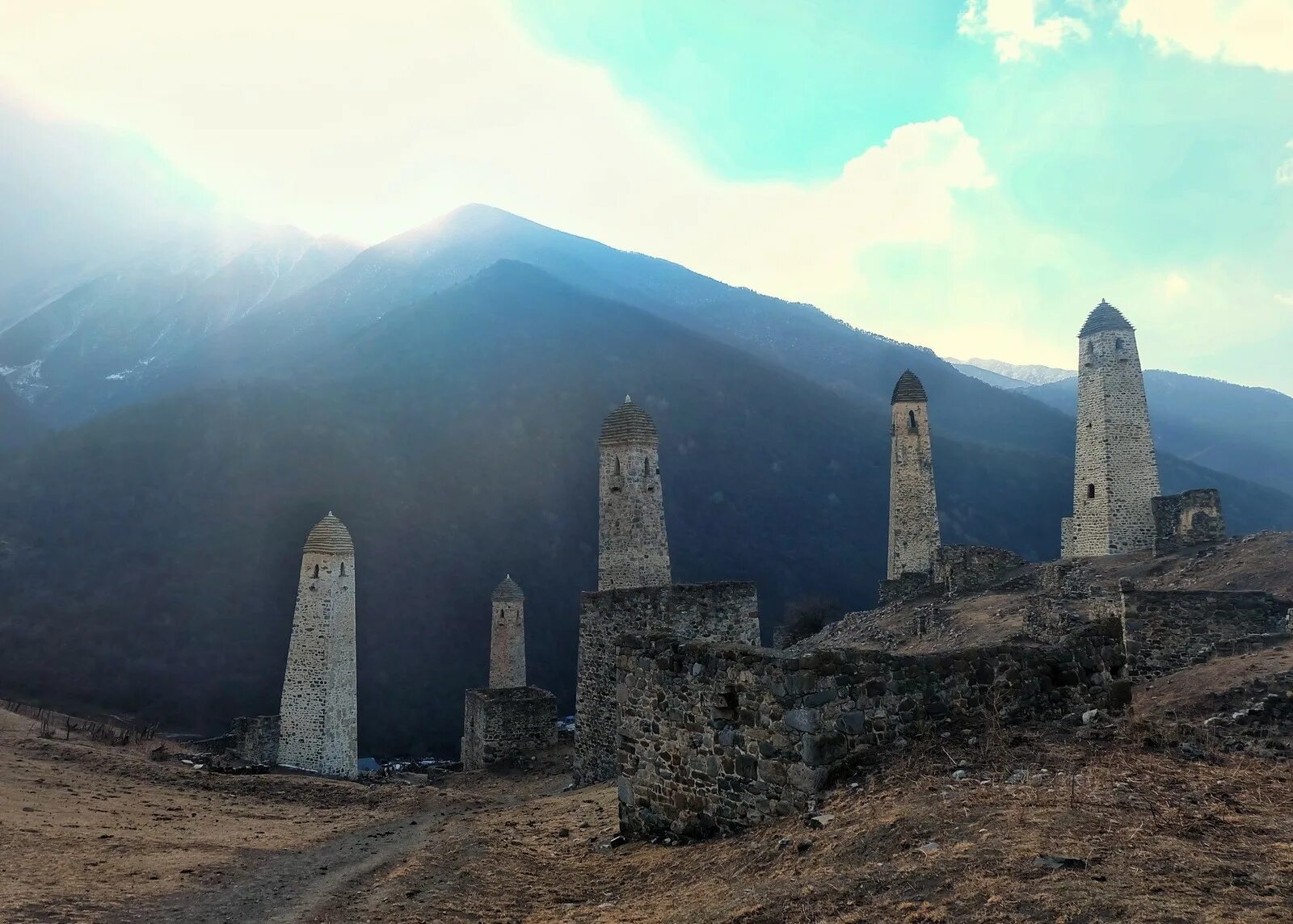 Ингсед ру ингушетия. Ингсед ингушетия. Гойгова мадина ингушетия. Ингушские башни в китае. Ингсэд.