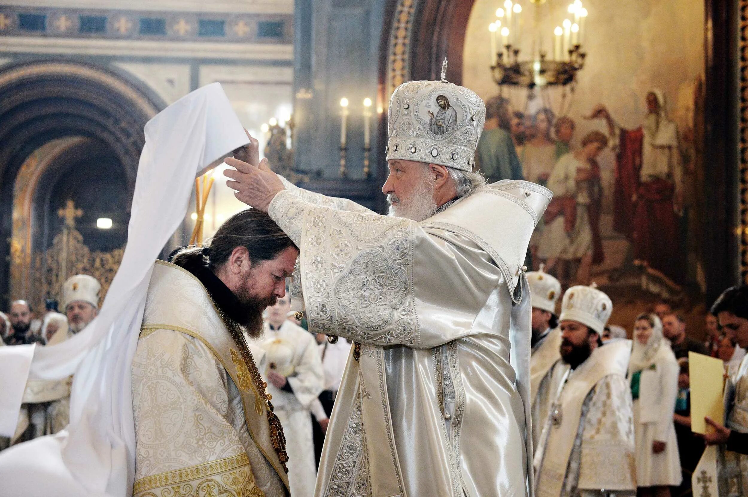 как правильно называть батюшку. церковный этикет обращение к священнику. обращение в церкви к священнику. василий гребенченко иерей. исповедь перечень грехов для исповеди игнатий брянчанинов.