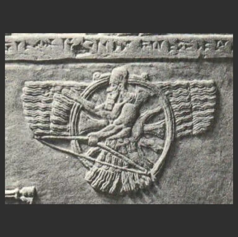 В четвертом моем походе бог ашшур. Бог войны Ашшур. Бог Ашшур Ассирия. Шумерский Бог Ашшур. Аннунаки Ассирия.
