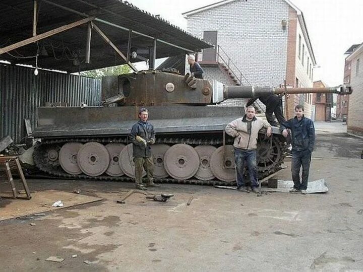 Т-34-85 увз. Тип 99 танк. Реплика танка тигр. Настоящий снежный танк. Танковый музей веревочкина.