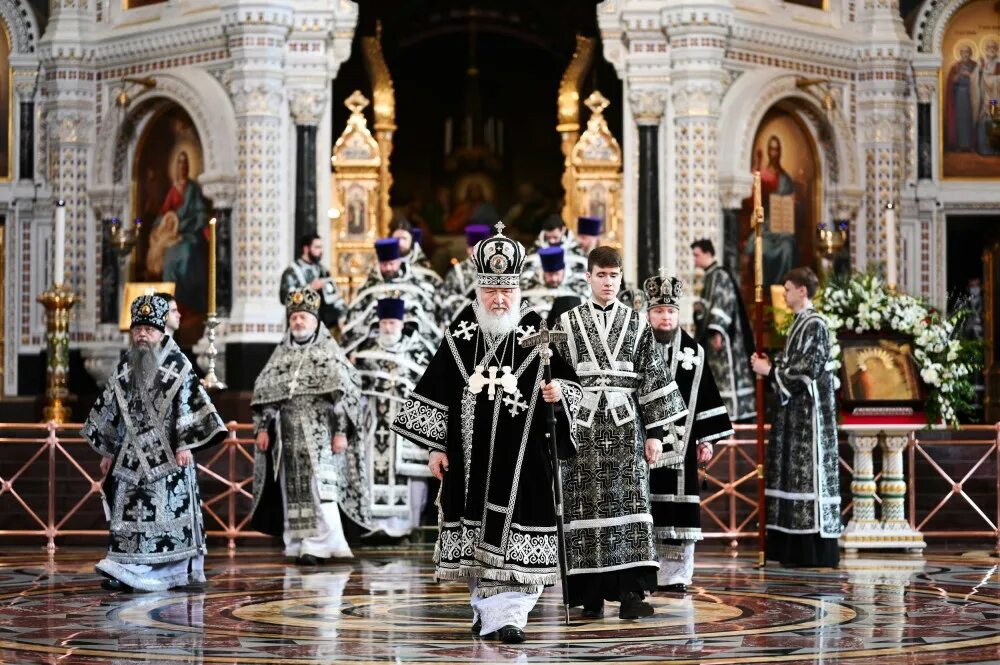 Прямая служба из храма христа спасителя. Храм христа спасителя в москве служба. храм христа спасителя 2025. пасха в храме христа спасителя 2025. богослужение пасхи 2025 в храме христа спасителя.