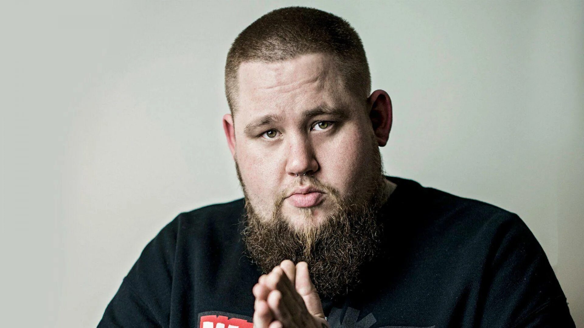 Rag n men. Ragn bone man. Rang n bone man. Певец rag'n'bone man. Исполнитель rag'n'bone man.