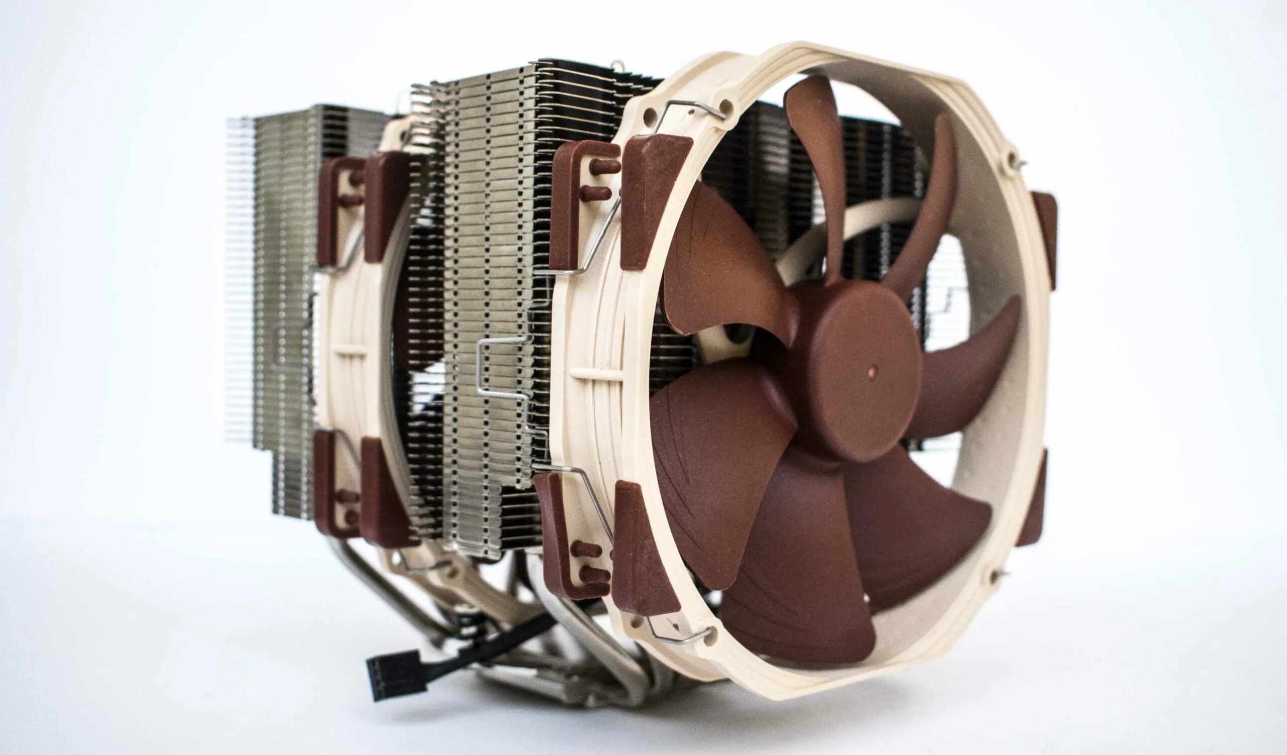 Кулер noctua d15. Кулер ноктуа nh d15. кулер для процессора noctua nh-d15. кулер ноктуа д 15. noctua nh-d15 box.