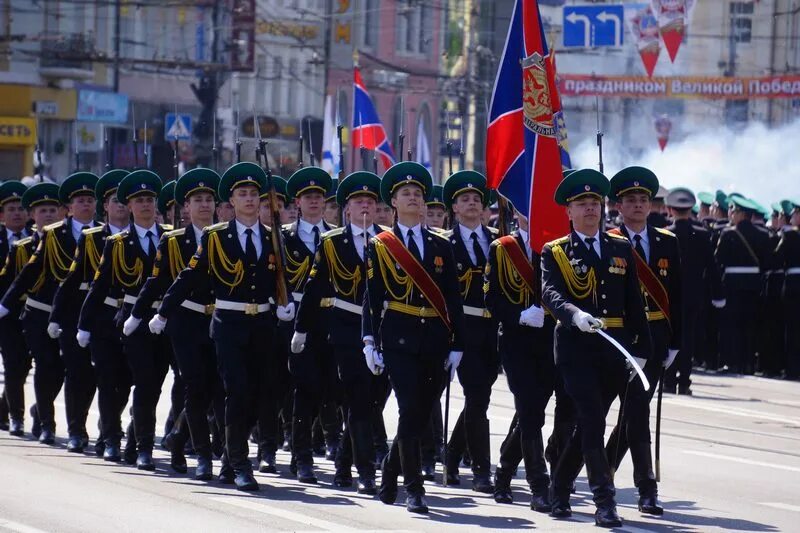 Во сколько начинается парад в калининграде. Парад победы калининград. парад 9 мая калининград. парад победы калининград 2014. репетиция парада калининград.
