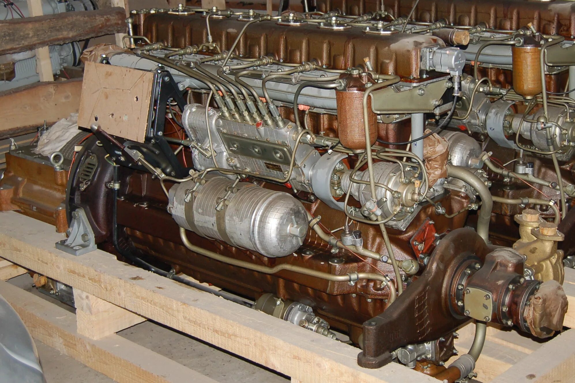 Двигатель д 6. Дизель 3д6. Судовой дизель д6. 6-Цилиндровый дизель у2д6-250тк.. Судовой дизель 3д12а.