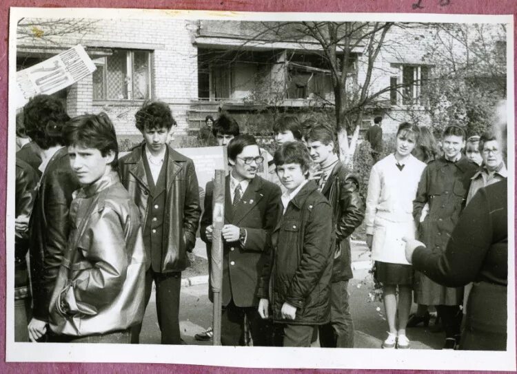 Школа выпуск 1983 г. Школа 39 лыткарино выпуск 1983 года. Болшевская школа 4 выпуск 1980. Болшевская школа 1 выпуск 1976. Выпуск 1986 года школы.