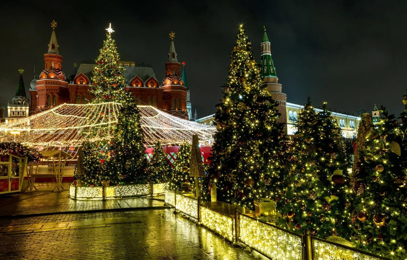 Европейский новый год в россии. Глвлгодняя Москва Манежная площадь. Манежная площадь зима. Елка на Манежной площади. Кремль Москва зима 2022.