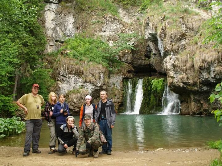 Водопад стерлитамак. Уфа атыш водопад на машине. Водопад атыш фото. Фотосессия на водопаде атыш. Уфа атыш водопад на машине.