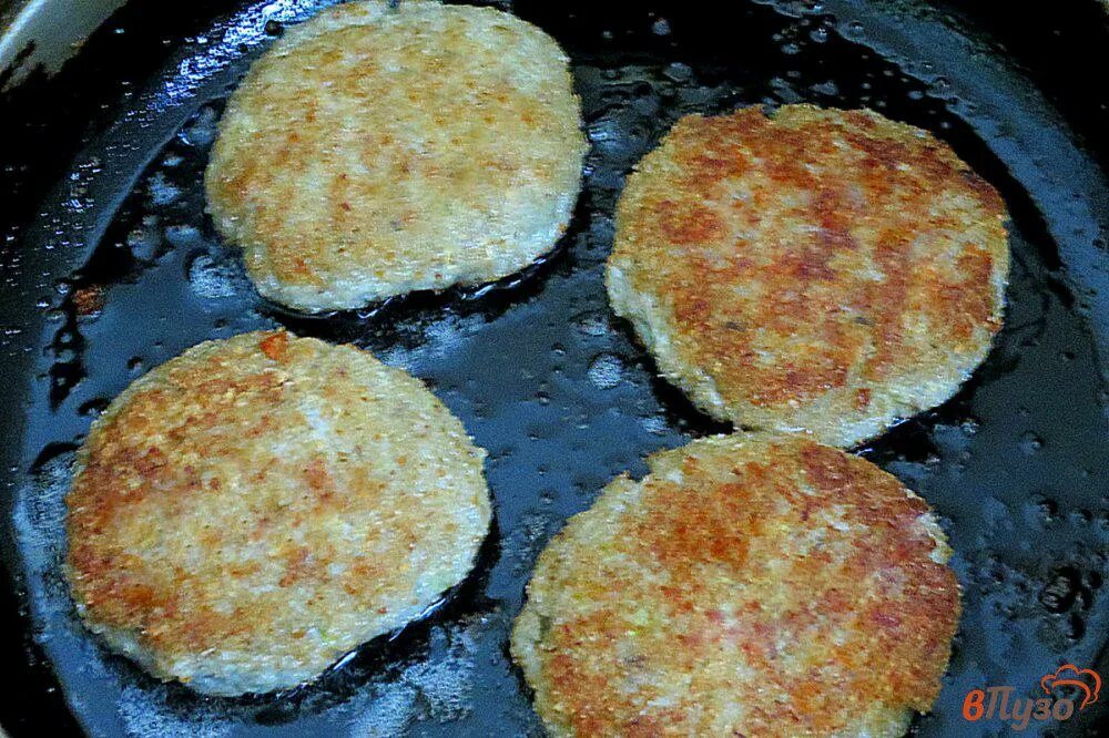 Котлеты из карася. Щучьи котлеты. Котлеты или биточки рыбные. Как приготовить котлеты из речной рыбы. Котлеты из судака.