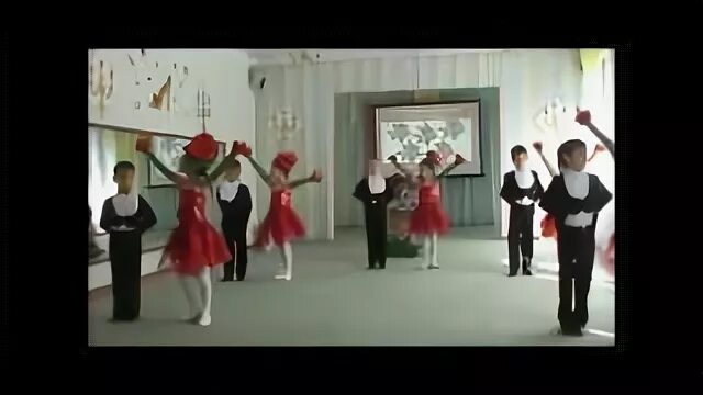 Песня пять февральских. Таней пять феврнальских поз мальчики. пять февральских роз для мамы. пять февральских роз песня. песни пять февральских роз рисунок.