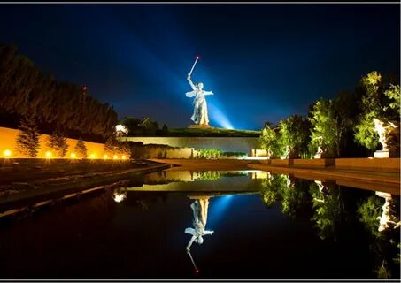 Мамаев курган ночью
