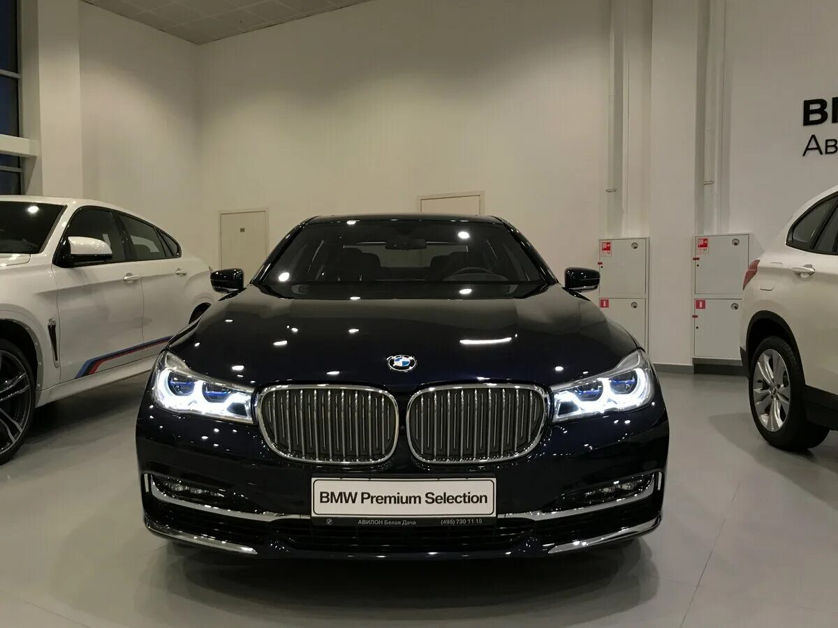 Бмв 7 россия. BMW 750 g11. BMW 7 g11/g12. BMW 750li g12. BMW 7 g11 синий.