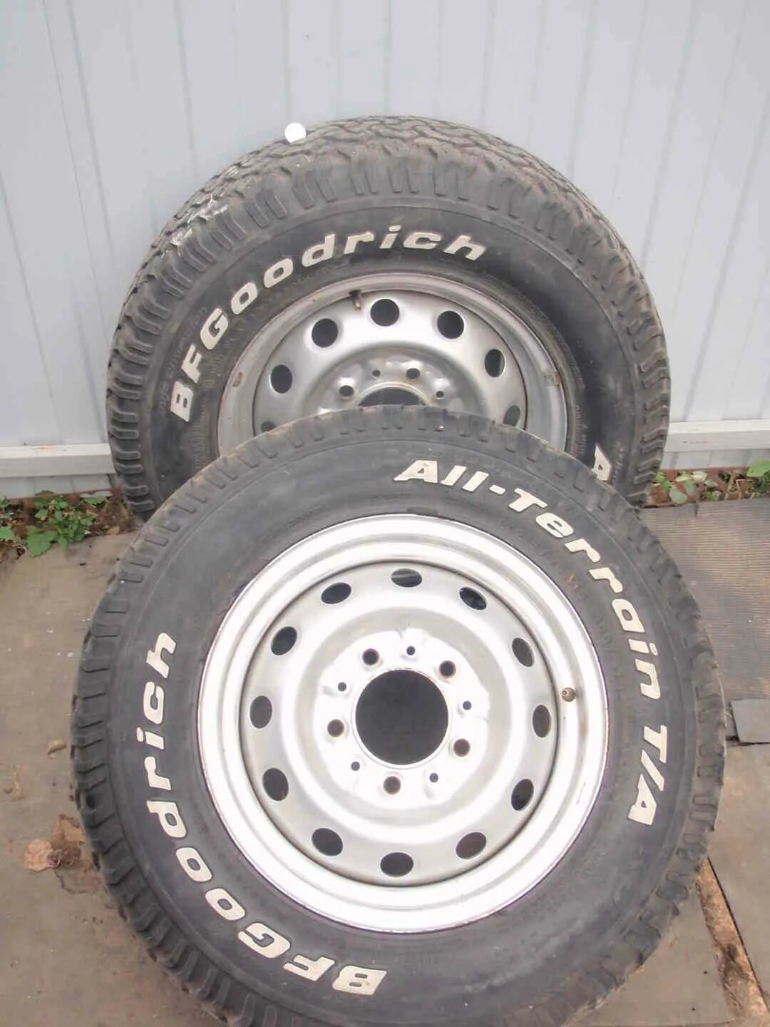 Купить колеса на ниву 2121 бу. 215/75r15 BFGOODRICH Нива. Колёса на ниву 2121. 215/75 R15 на ниву. 215/70 R16 на штамповку ниву 2121.