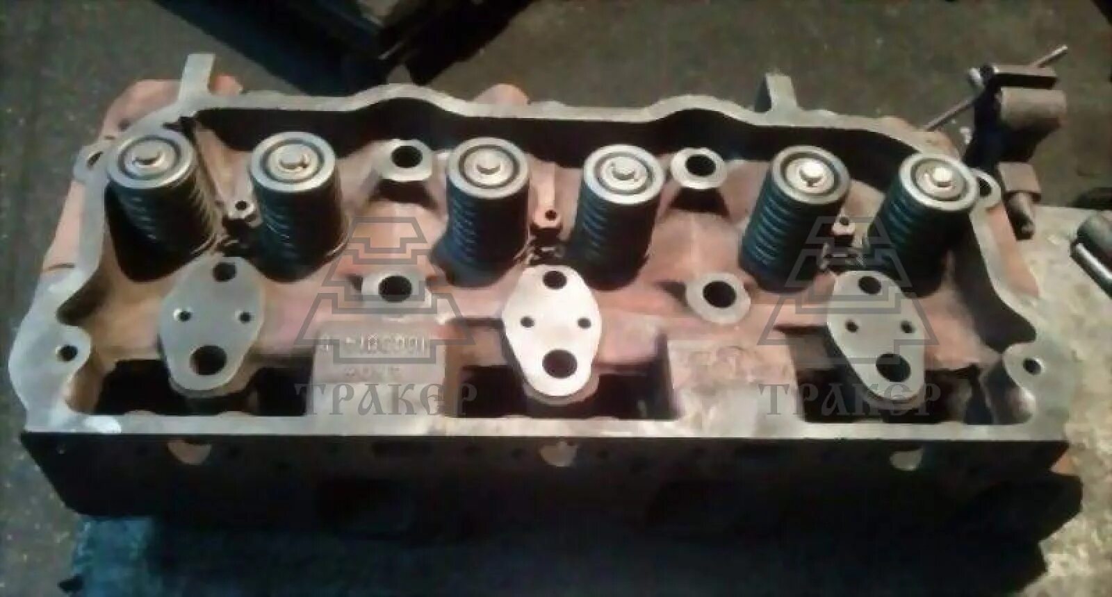 Головка блока ямз 240 общая. Головка блока ямз 240. Головка блока цилиндров 240-1003013-е. 240-1003013-е2 головка цилиндров раздельная тмз. Люк гбц ямз 240.