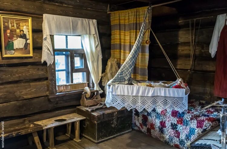 с пушкина в деревне кобрино. дом арины родионовны няни пушкина. дом музей няни пушкина в кобрино. дом арины родионовны няни пушкина. домик няни в кобрино.