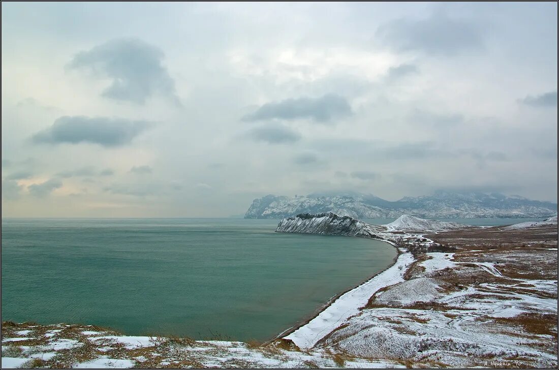 коктебель зимой. снегопад в коктебеле. коктебель зимой. коктебель зимой. холмы орджоникидзе крым.