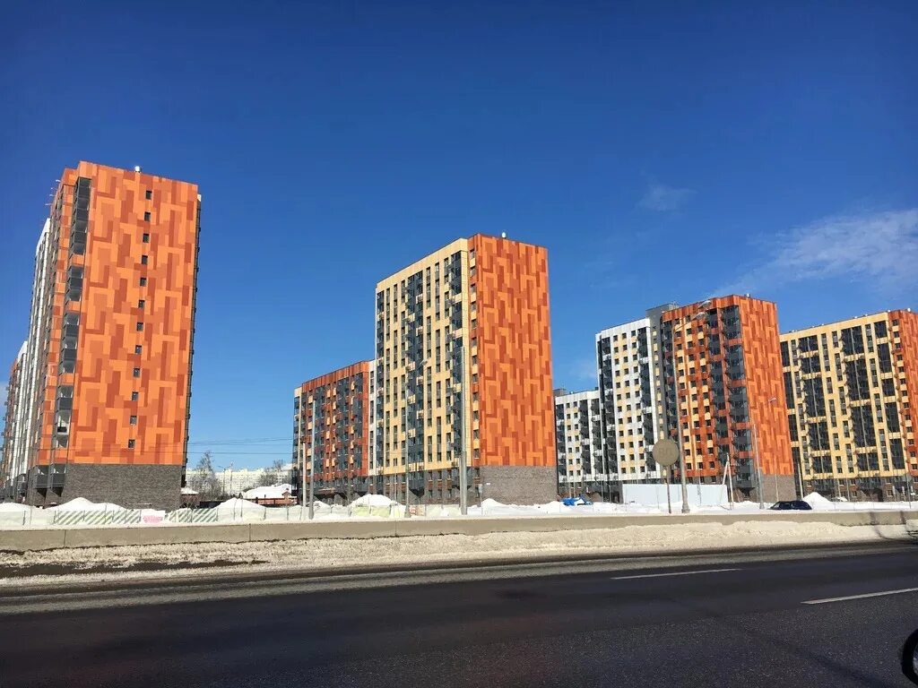 Ул чароитовая 1 москва. Кленовые аллеи чароитовая. чароитовая улица 1к6. москва ул чароитовая д 1 к 2. чароитовая д 1 к5.
