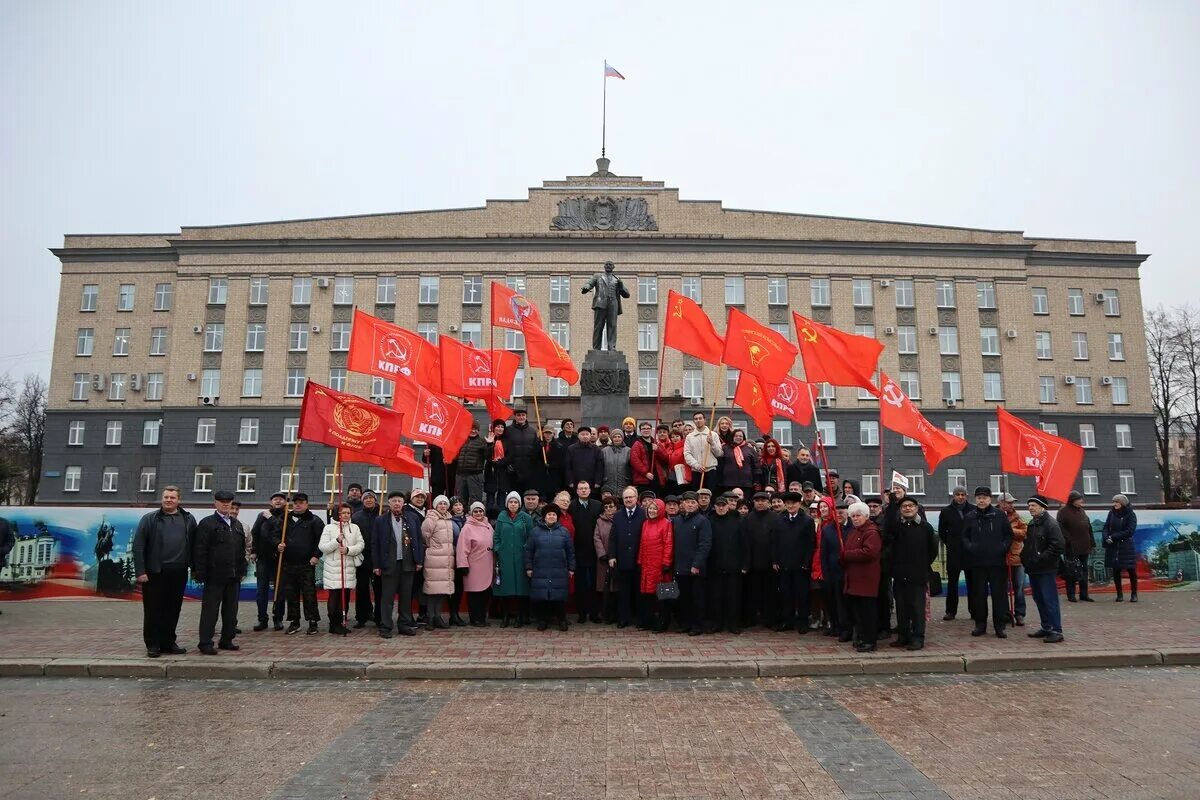 Октябрьской социалистической революции в россии. Великая Октябрьская Социалистическая революция 1917. С днем Великой Октябрьской революции. Коммунисты и комсомольцы. День Великой Октябрьской социалистической революции.