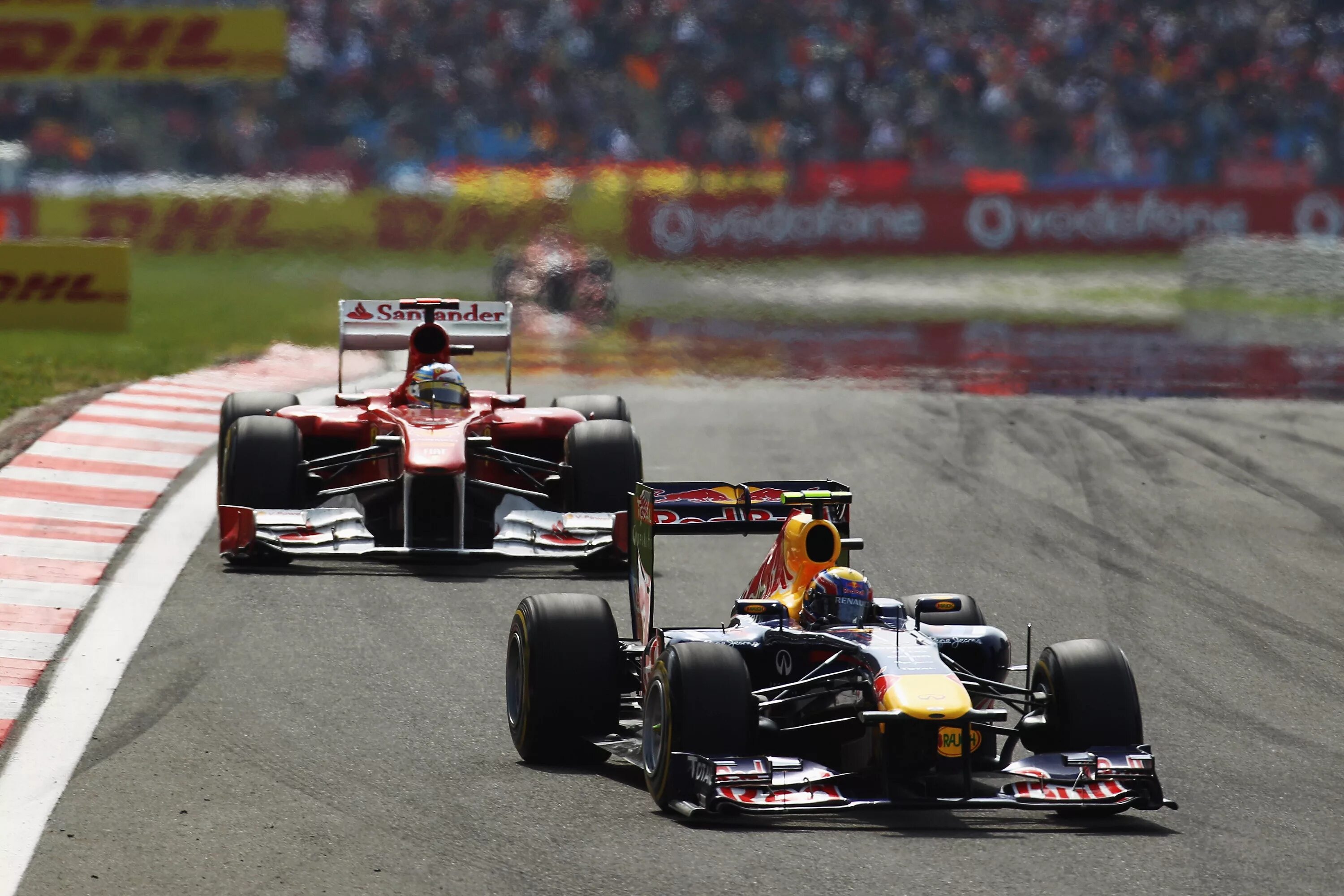 Скорость автомобилей формулы 1. Болид ред Булл 2011. Formula 1 машина. Formula 1 Race. Ралли формула 1.