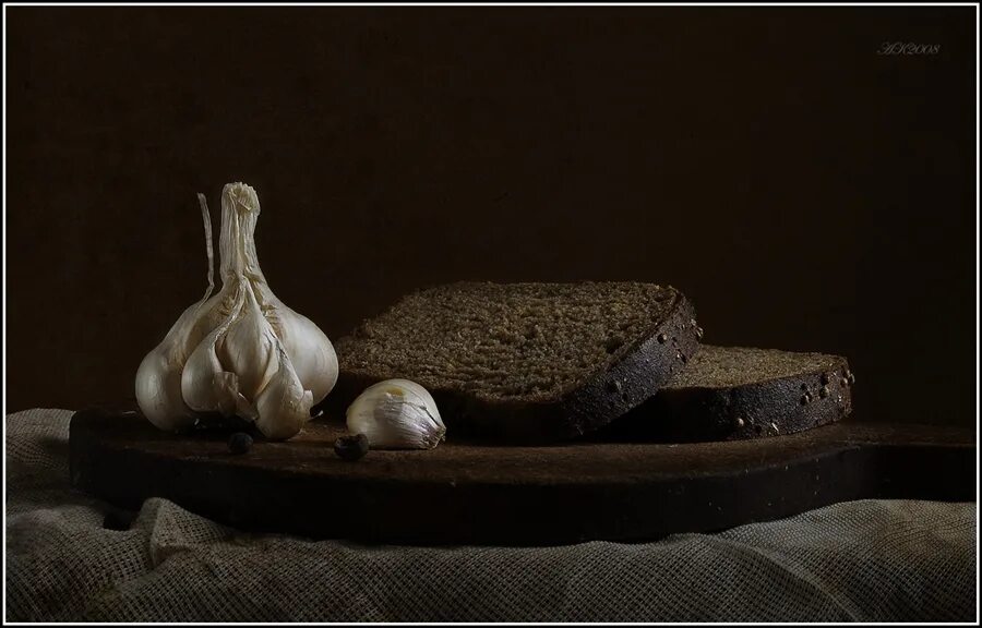 Воды и хлеба дай. Натюрморт с хлебом. Натюрморт с черным хлебом. Натюрморт с хлебом и луком. Натюрморт с яйцами.