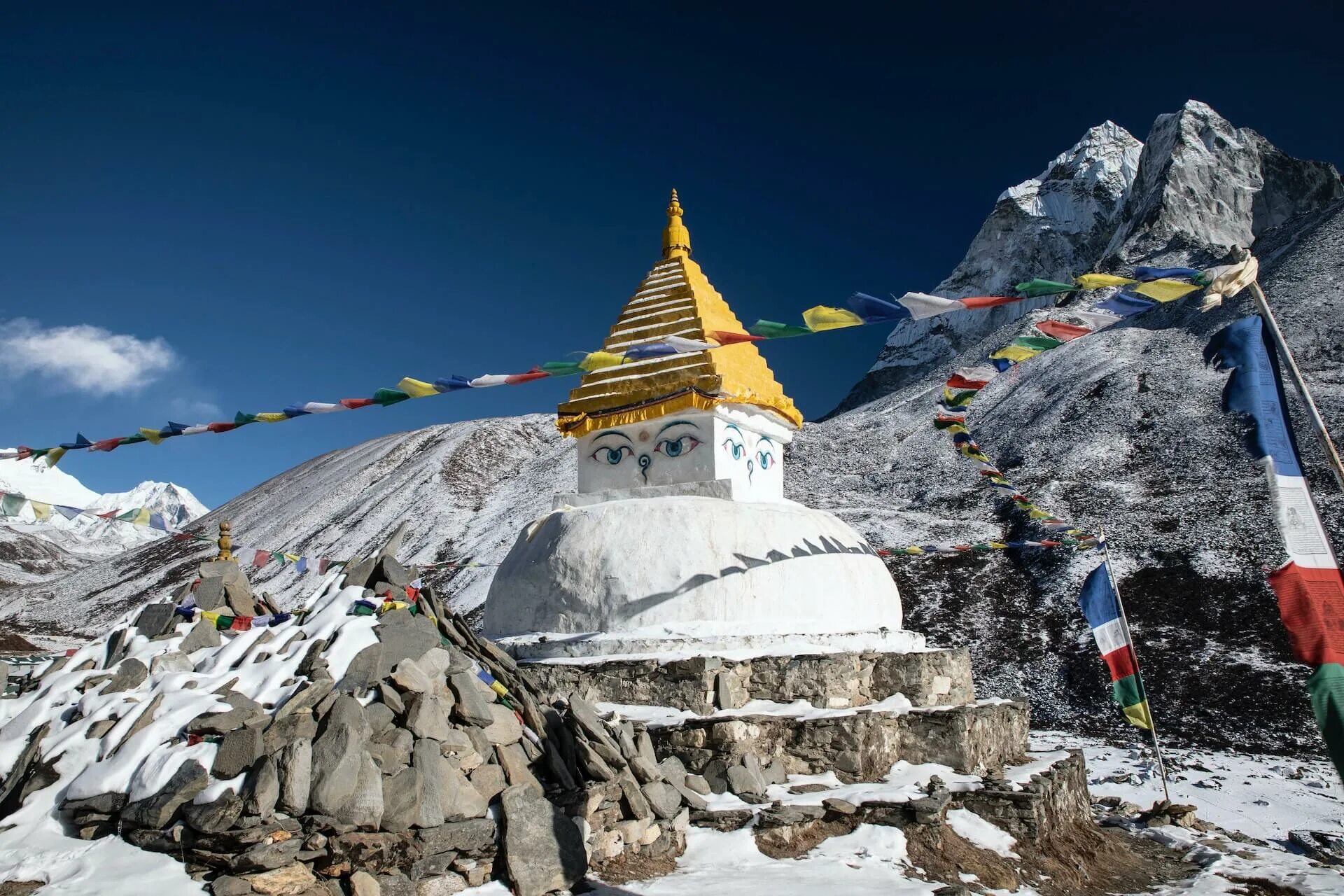 Непал шри. Непал Гималаи. Катманду Эверест. Катманду Непал горы. Дингбоче Непал.