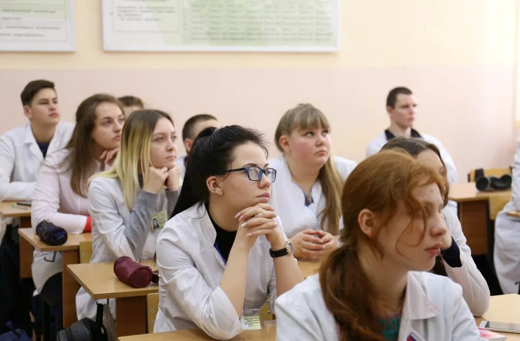 Колледж на бюджетной основе. Сбмк колледж ставрополь. Медицинский колледж варшавское шоссе 16а. Колледжи москвы на бюджетной основе. Колледжи после 9 на бюджетной основе.