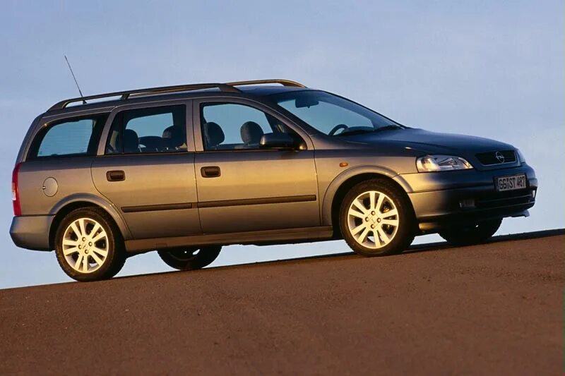 Opel Astra Caravan 1998. Opel Astra 2000 универсал. Opel Astra универсал 1998.