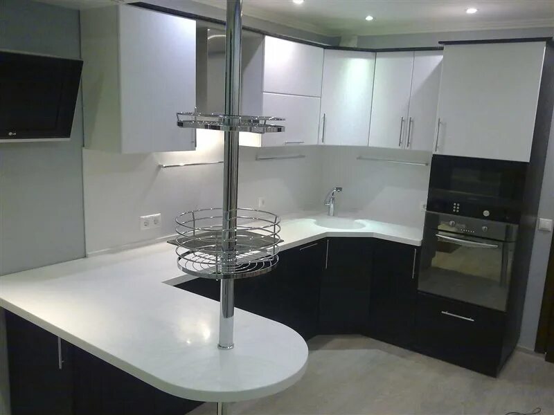 Сборный фасад для кухни. Кухня максис. Кухонный гарнитур белый верх сиреневый низ. Маленький угловой кухонный гарнитур. Компания "максисмебель".