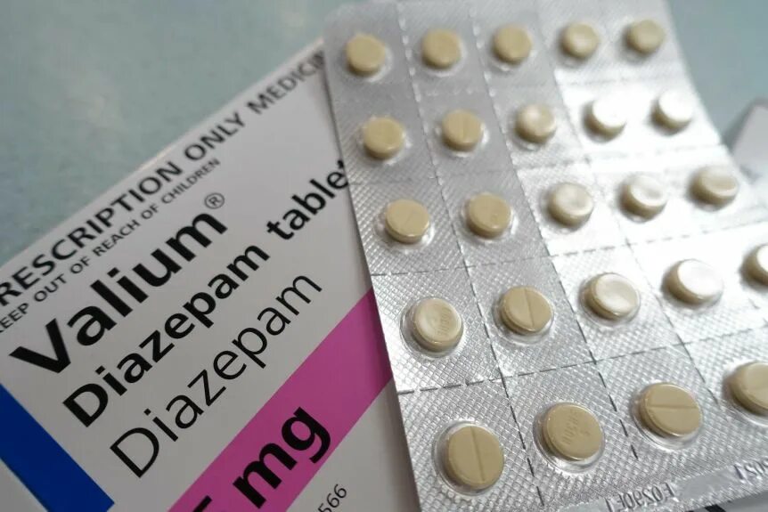 Валиум антидепрессант. Diazepam 10mg. Валиум здесь и сейчас. Валиум что это. Валиум диазепам аналоги.