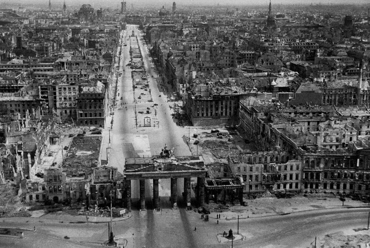 Германия после 1945. Берлин после войны 1945. Берлин город 1945.