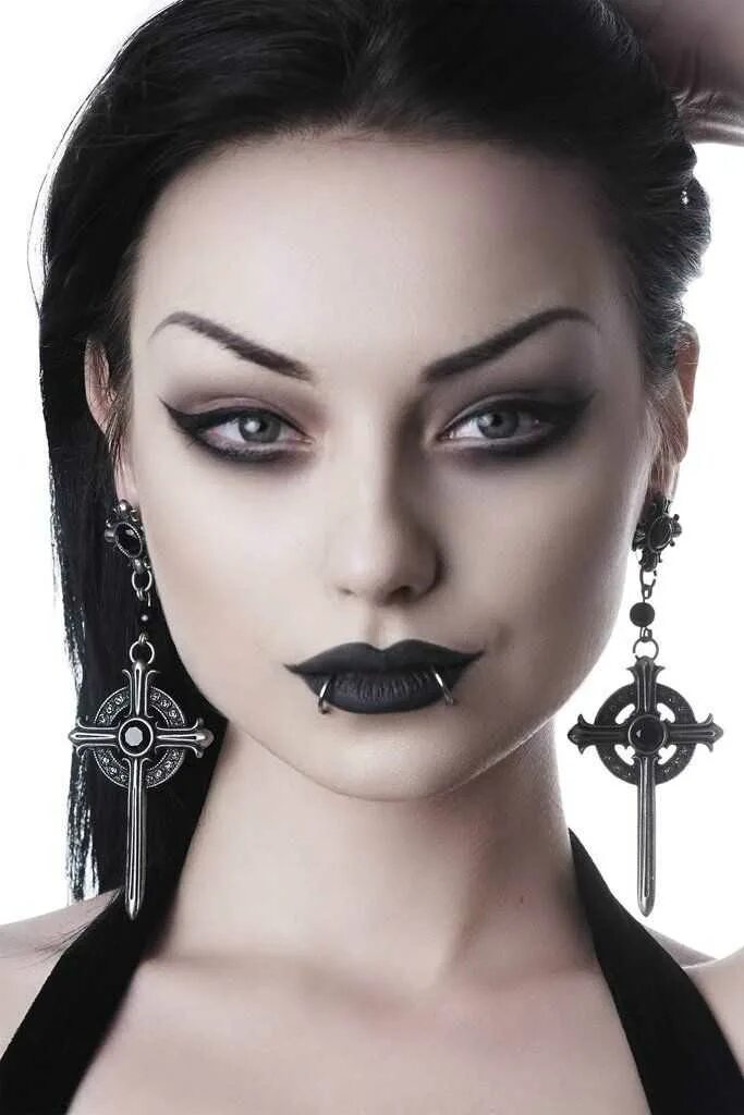 Goth Грандж 2020 макияж.