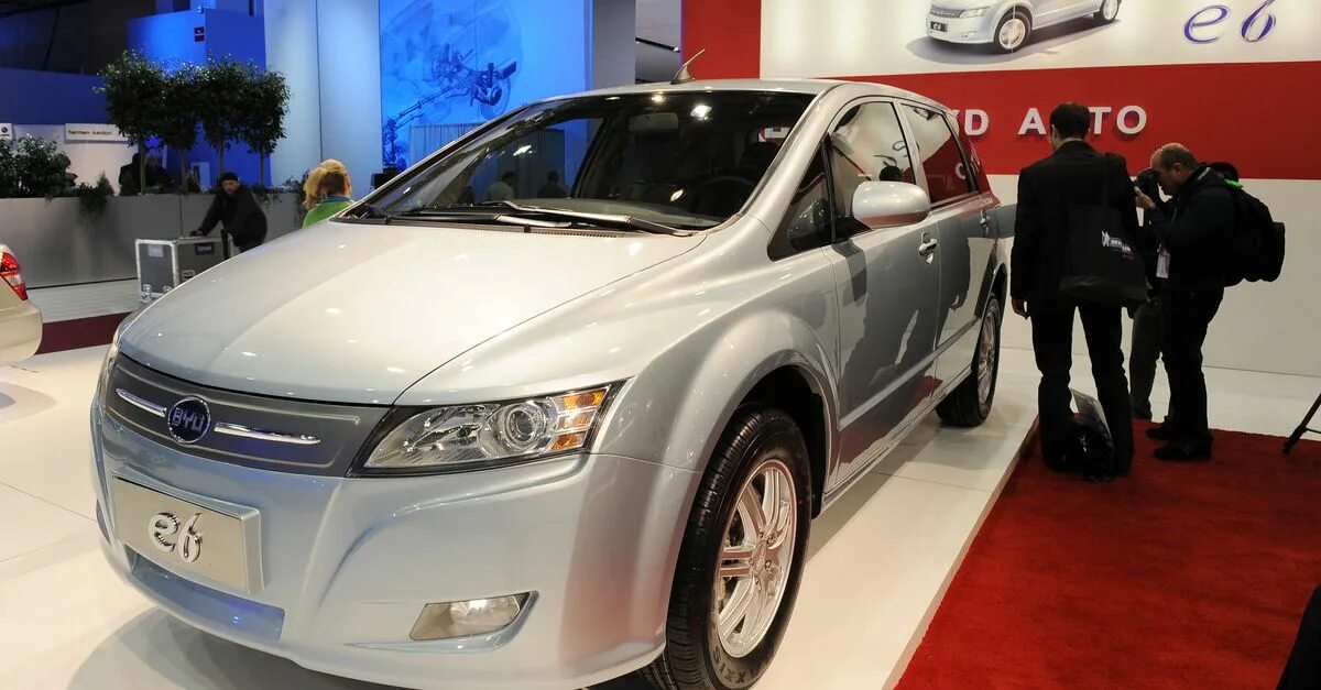 Byd купить в ташкенте. BYD Electric car. Китайский электромобиль BYD. BYD e6. BYD Electric car 2008.