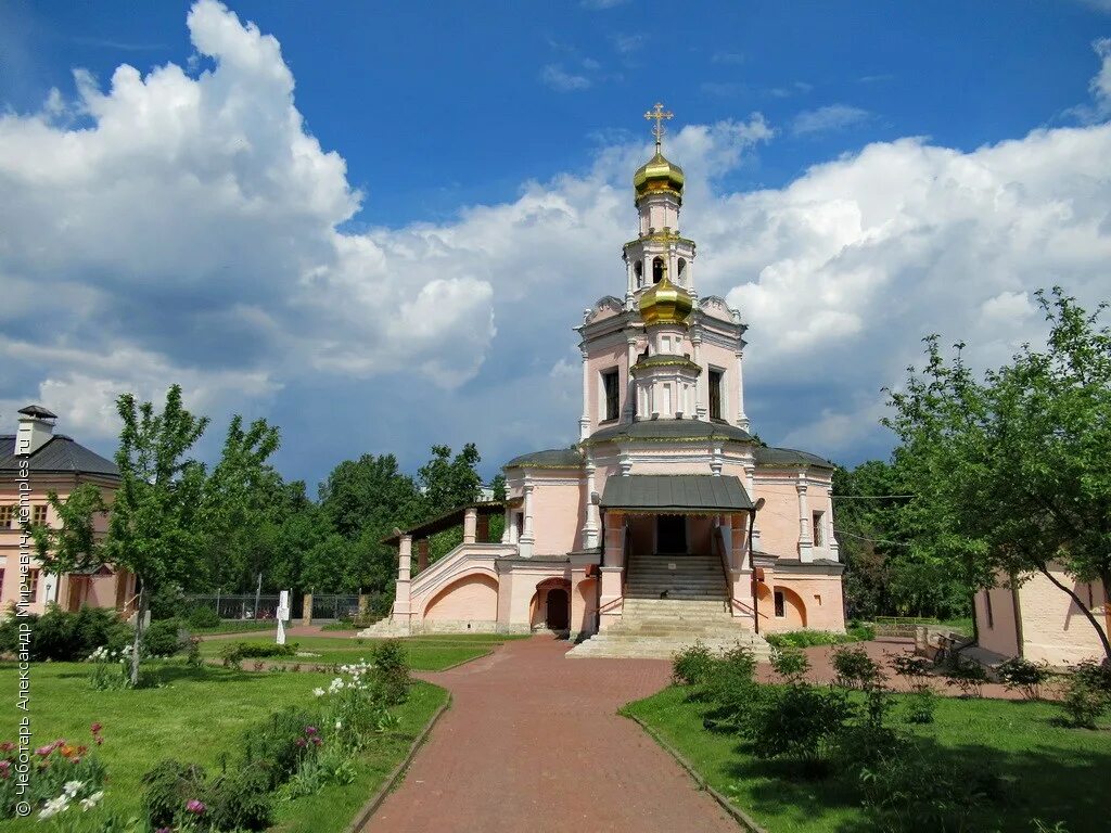 Зюзино московская область. Церковь Бориса и Глеба в Зюзино. Храм святых благоверных князей Бориса и Глеба в Зюзине. Храм Бориса и Глеба в Зюзино Автор. Церковь св Бориса и Глеба в Зюзине 1688 г.