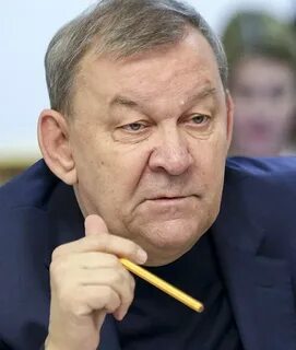 Кто был директором большого