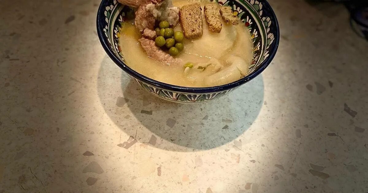 куриный суп в афганском казане. куриный суп в афганском казане. шурпа замороженная. гороховый суп с копченостями в афганском казане. суп в афганском казане.