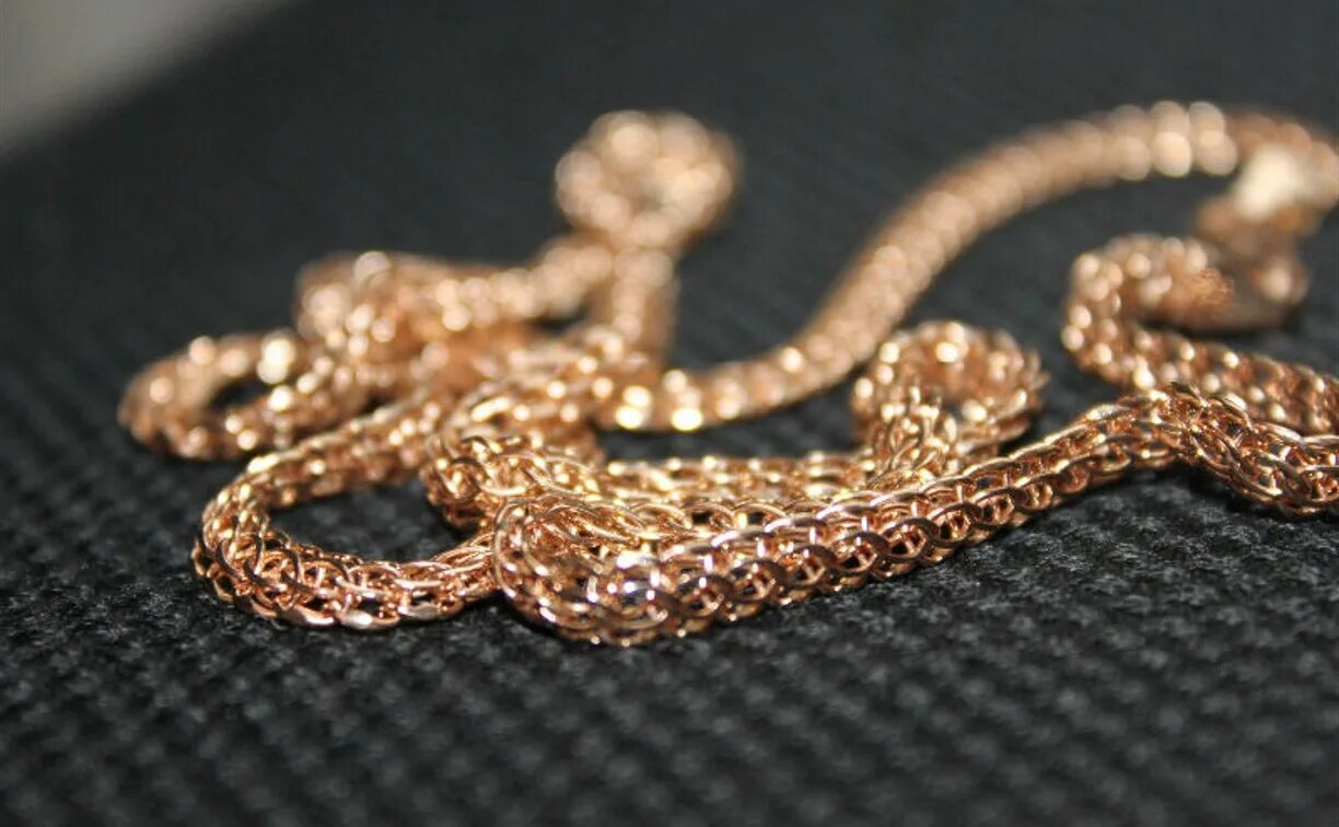 Золотая цепочка 585 перлина. Золотой калаш цепочка. 3 г золотая цепочка. Золотая цепь. Золотая цепочка киров.