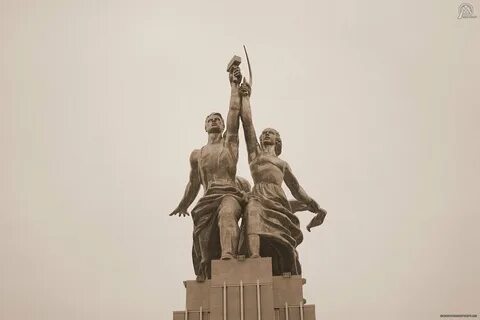 Б рабочий и колхозница