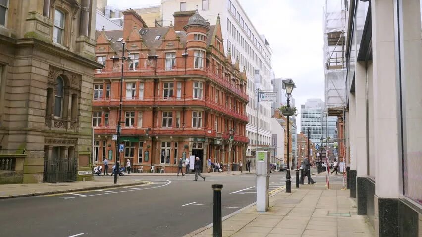 I live in city in street