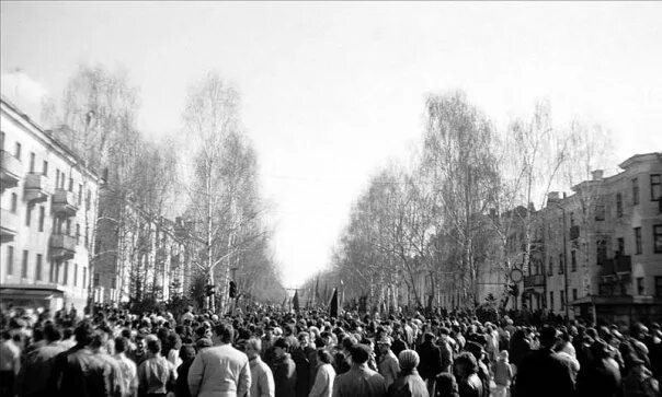 Белорецк 90 годов. Белорецк 90-х годов фото. Фото старого Белорецка. Старые фотографии города Белорецк. Белор белорецк